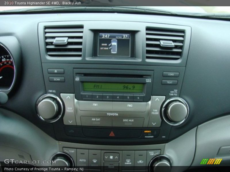 Black / Ash 2010 Toyota Highlander SE 4WD