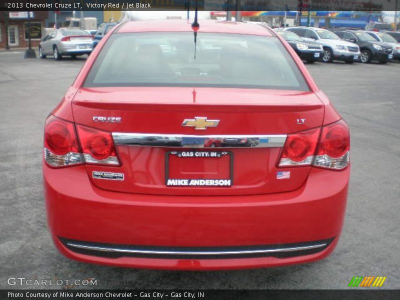 Victory Red / Jet Black 2013 Chevrolet Cruze LT