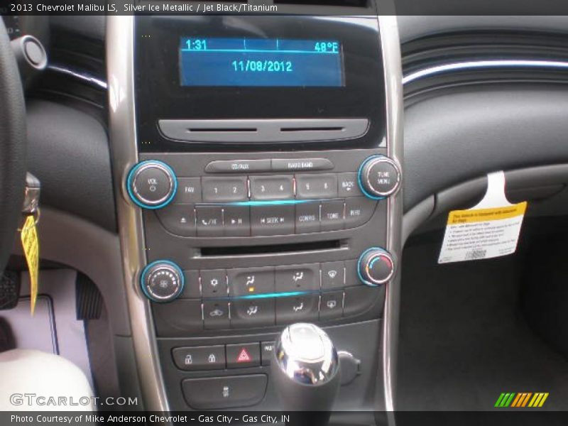 Silver Ice Metallic / Jet Black/Titanium 2013 Chevrolet Malibu LS