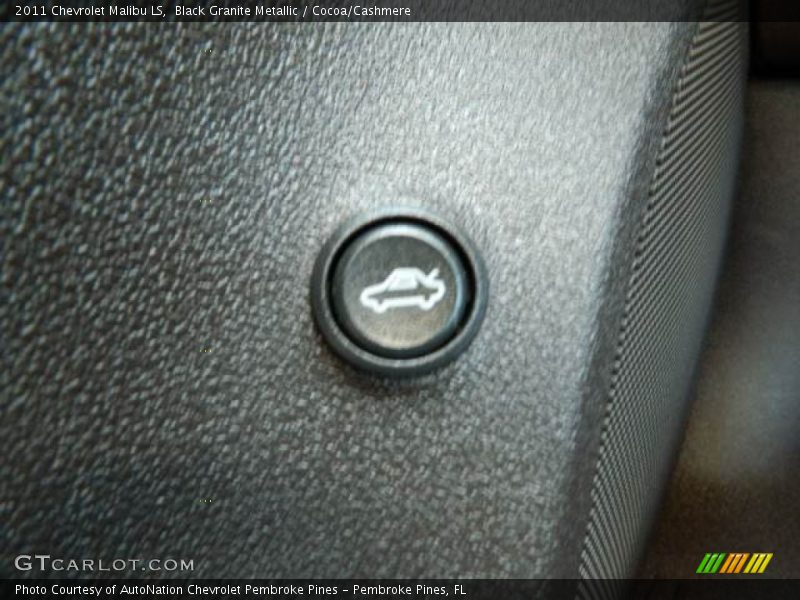 Black Granite Metallic / Cocoa/Cashmere 2011 Chevrolet Malibu LS