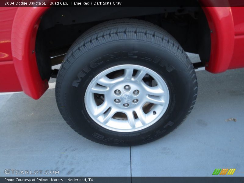 Flame Red / Dark Slate Gray 2004 Dodge Dakota SLT Quad Cab