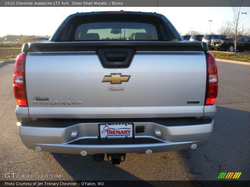 Sheer Silver Metallic / Ebony 2010 Chevrolet Avalanche LTZ 4x4