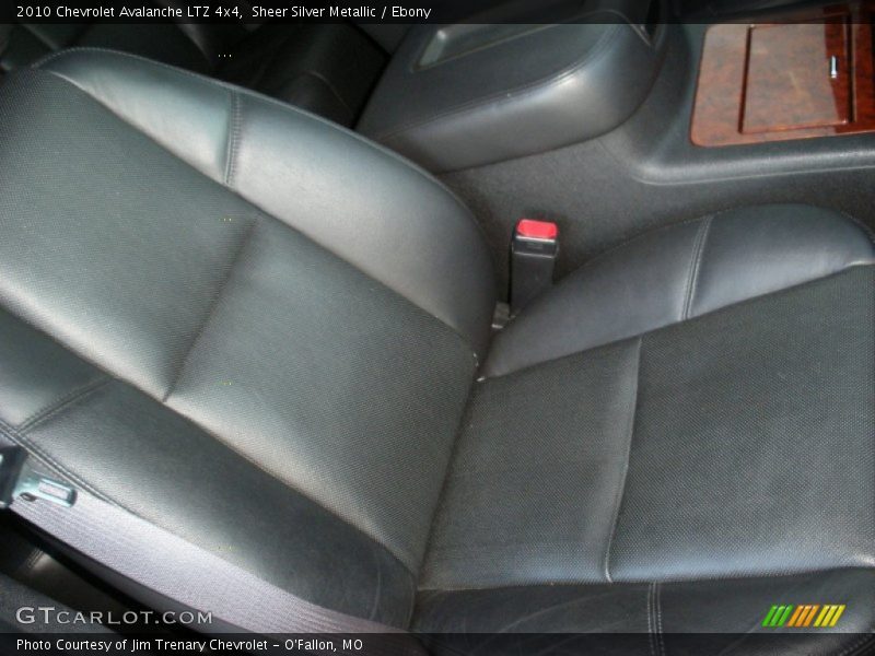 Sheer Silver Metallic / Ebony 2010 Chevrolet Avalanche LTZ 4x4
