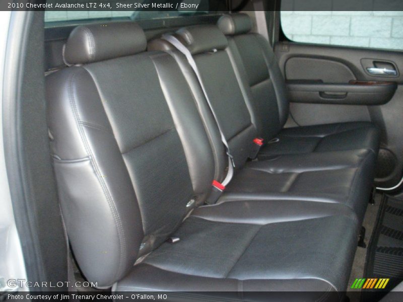 Sheer Silver Metallic / Ebony 2010 Chevrolet Avalanche LTZ 4x4