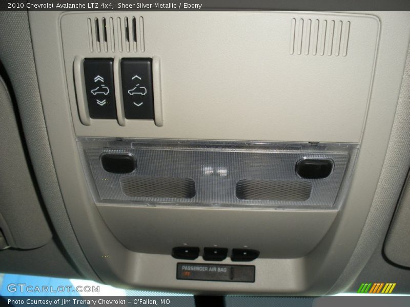 Sheer Silver Metallic / Ebony 2010 Chevrolet Avalanche LTZ 4x4