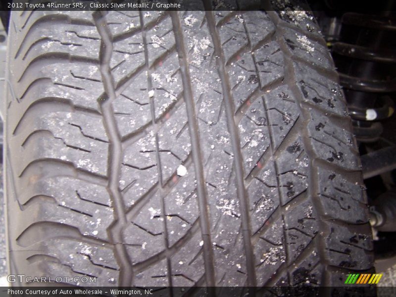Classic Silver Metallic / Graphite 2012 Toyota 4Runner SR5