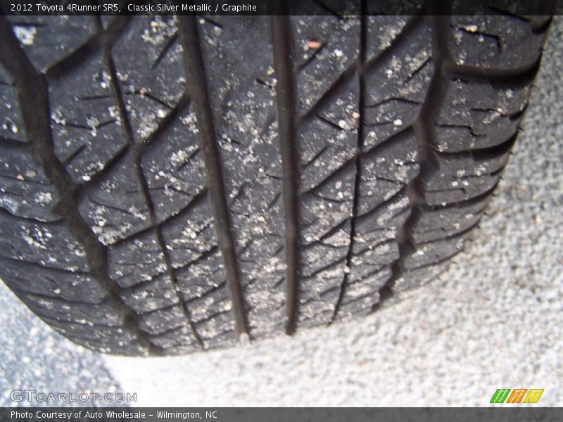 Classic Silver Metallic / Graphite 2012 Toyota 4Runner SR5