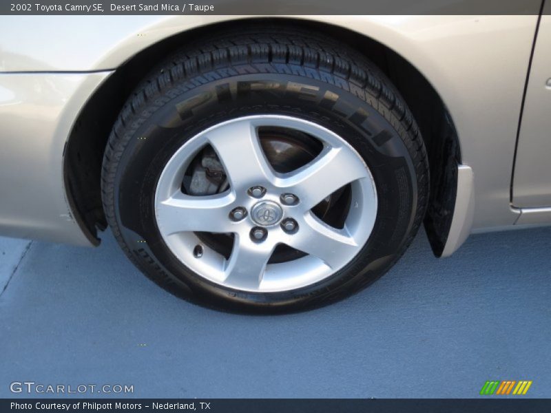 Desert Sand Mica / Taupe 2002 Toyota Camry SE