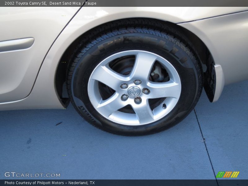 Desert Sand Mica / Taupe 2002 Toyota Camry SE