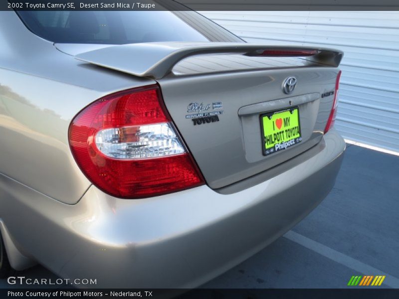 Desert Sand Mica / Taupe 2002 Toyota Camry SE