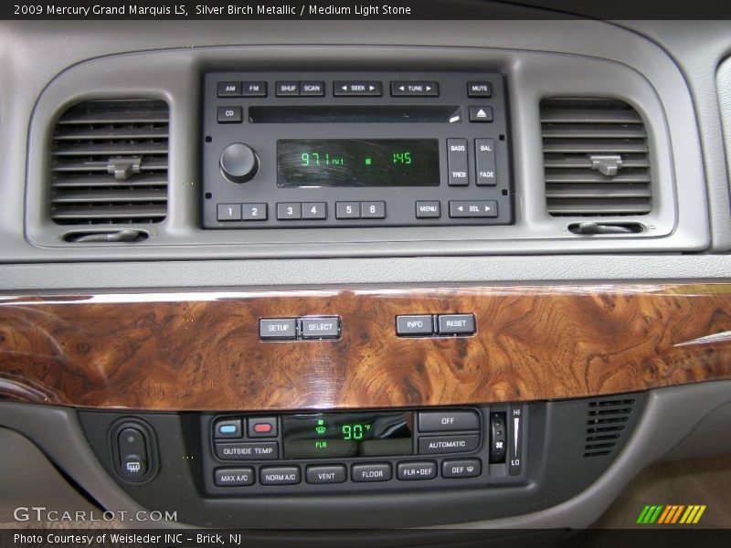 Silver Birch Metallic / Medium Light Stone 2009 Mercury Grand Marquis LS