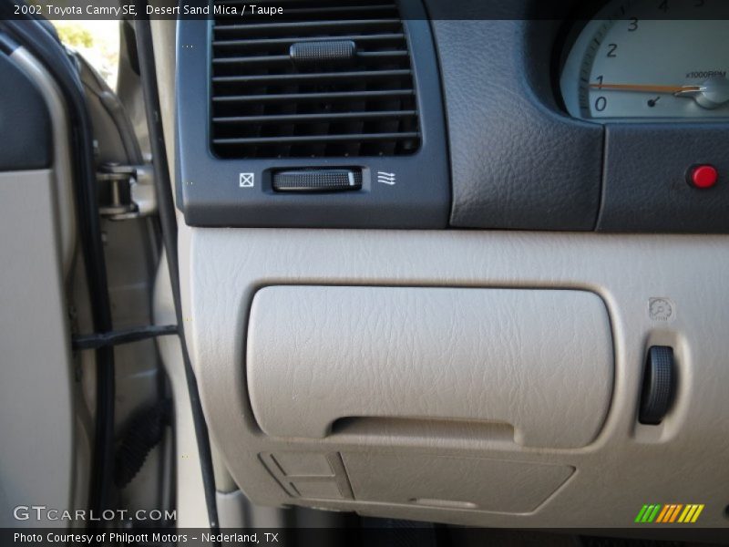 Desert Sand Mica / Taupe 2002 Toyota Camry SE
