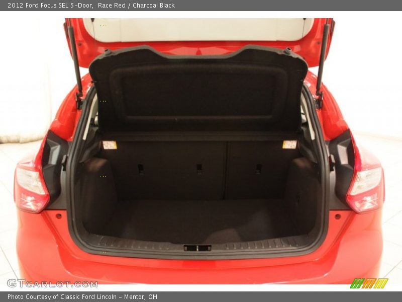  2012 Focus SEL 5-Door Trunk