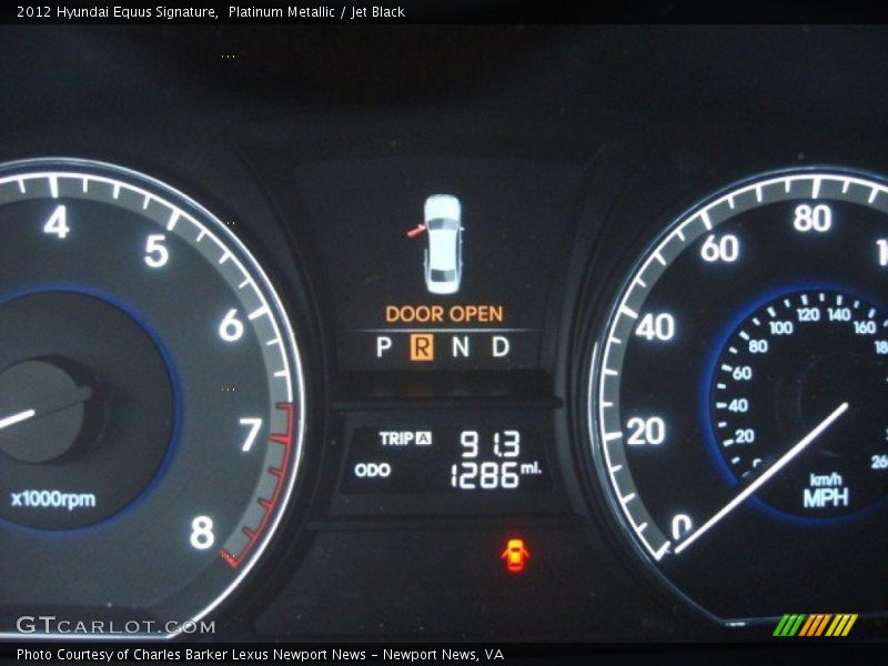 Platinum Metallic / Jet Black 2012 Hyundai Equus Signature