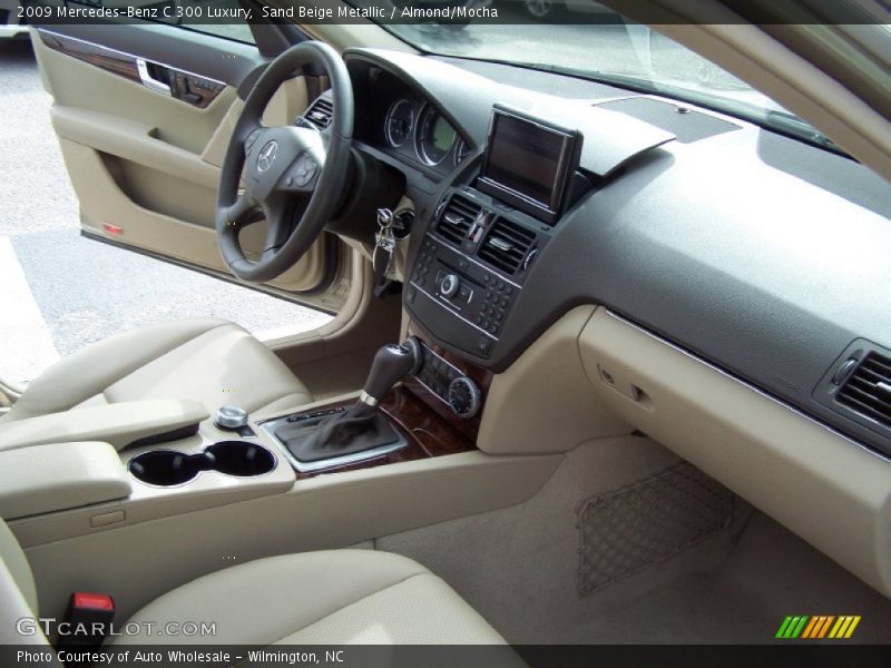 Sand Beige Metallic / Almond/Mocha 2009 Mercedes-Benz C 300 Luxury