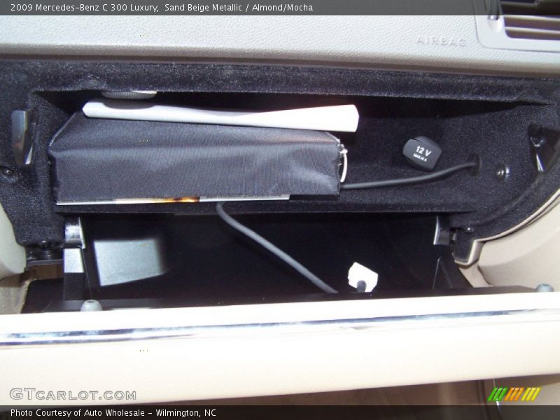 Sand Beige Metallic / Almond/Mocha 2009 Mercedes-Benz C 300 Luxury