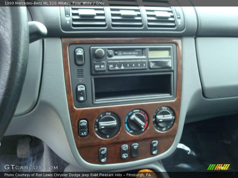 Polar White / Grey 1999 Mercedes-Benz ML 320 4Matic