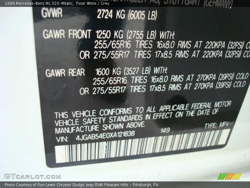 Polar White / Grey 1999 Mercedes-Benz ML 320 4Matic