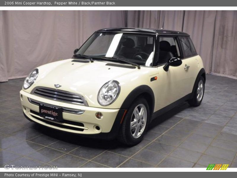 Pepper White / Black/Panther Black 2006 Mini Cooper Hardtop