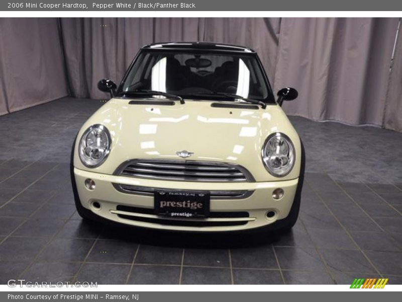 Pepper White / Black/Panther Black 2006 Mini Cooper Hardtop