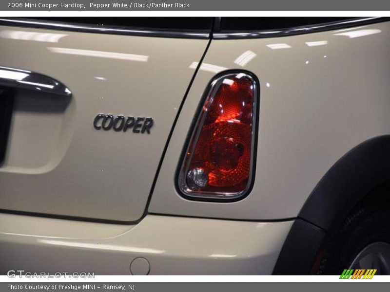 Pepper White / Black/Panther Black 2006 Mini Cooper Hardtop