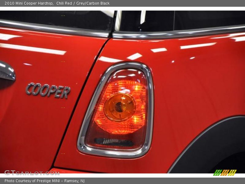 Chili Red / Grey/Carbon Black 2010 Mini Cooper Hardtop