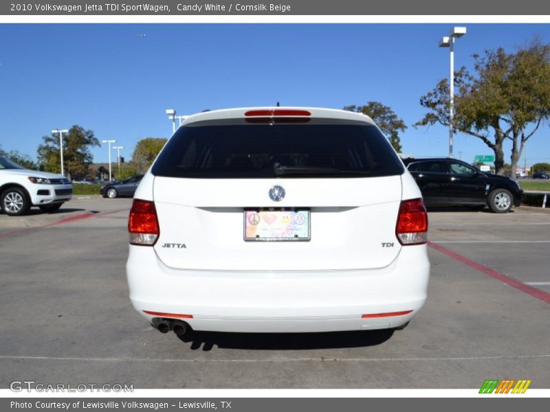 Candy White / Cornsilk Beige 2010 Volkswagen Jetta TDI SportWagen