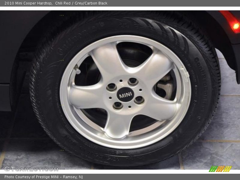 Chili Red / Grey/Carbon Black 2010 Mini Cooper Hardtop