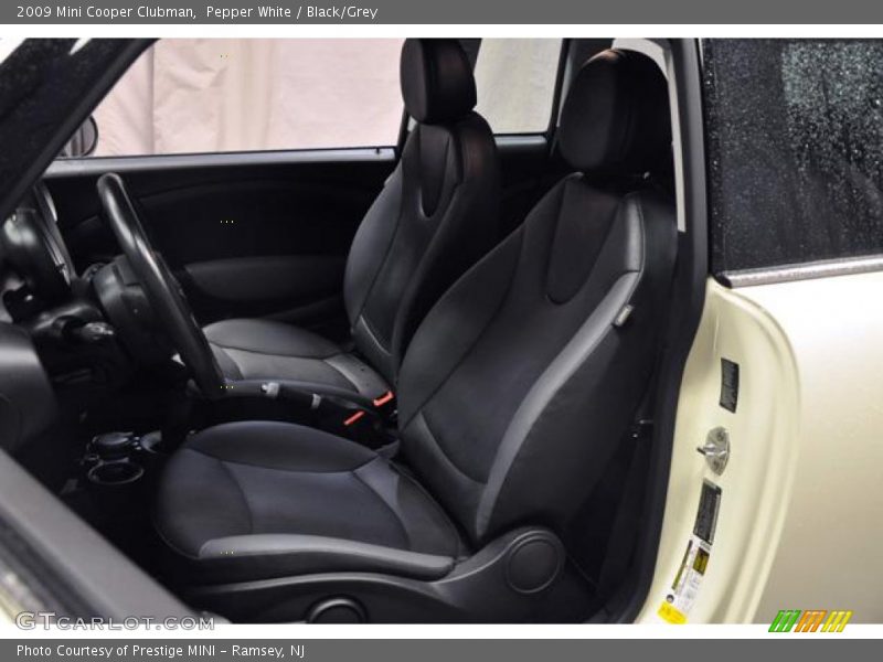 Pepper White / Black/Grey 2009 Mini Cooper Clubman
