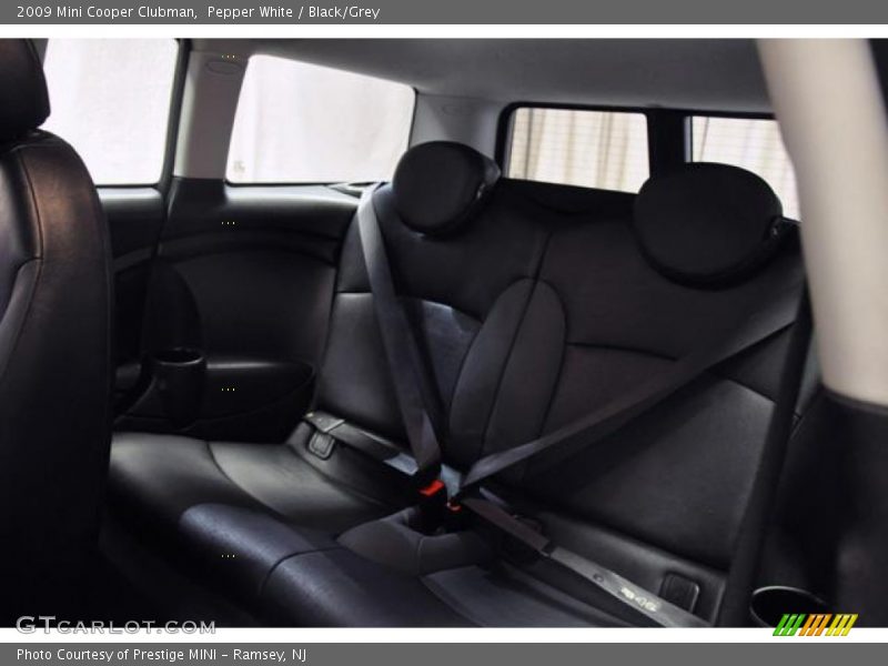 Pepper White / Black/Grey 2009 Mini Cooper Clubman