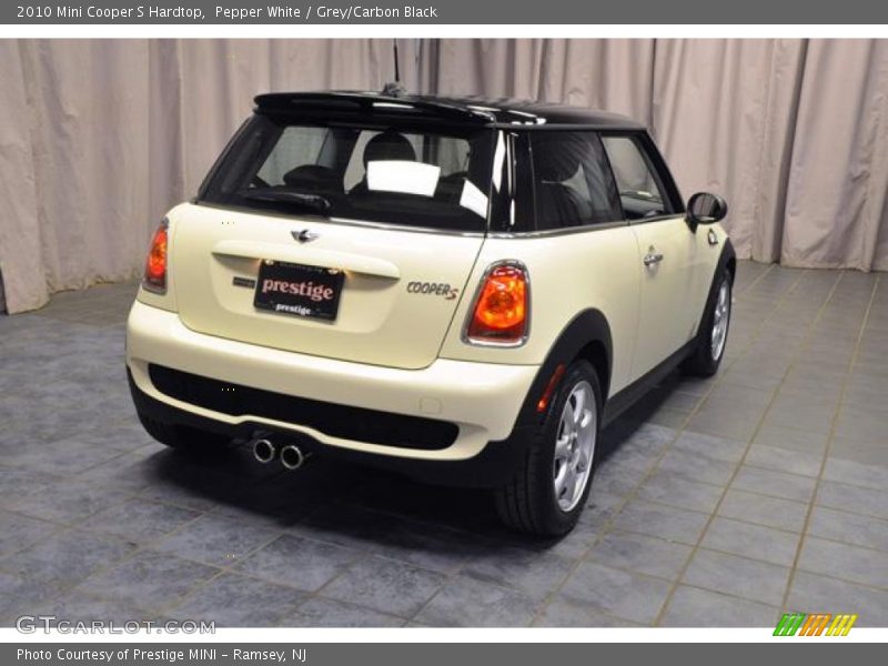 Pepper White / Grey/Carbon Black 2010 Mini Cooper S Hardtop