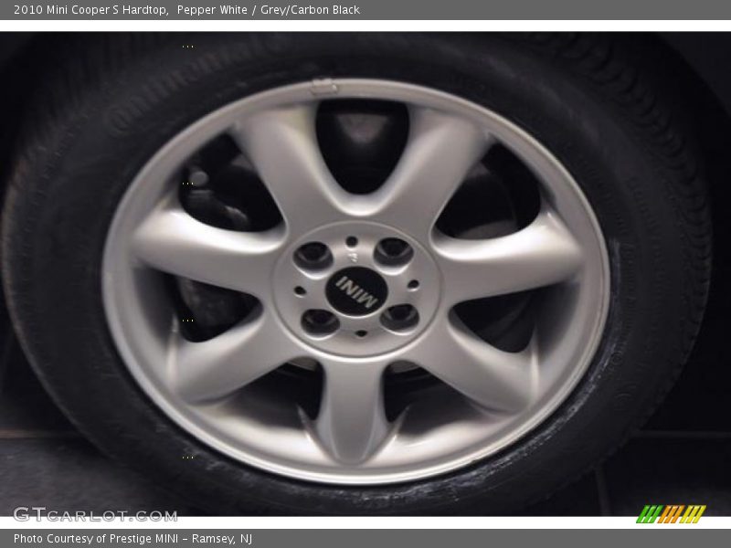 Pepper White / Grey/Carbon Black 2010 Mini Cooper S Hardtop