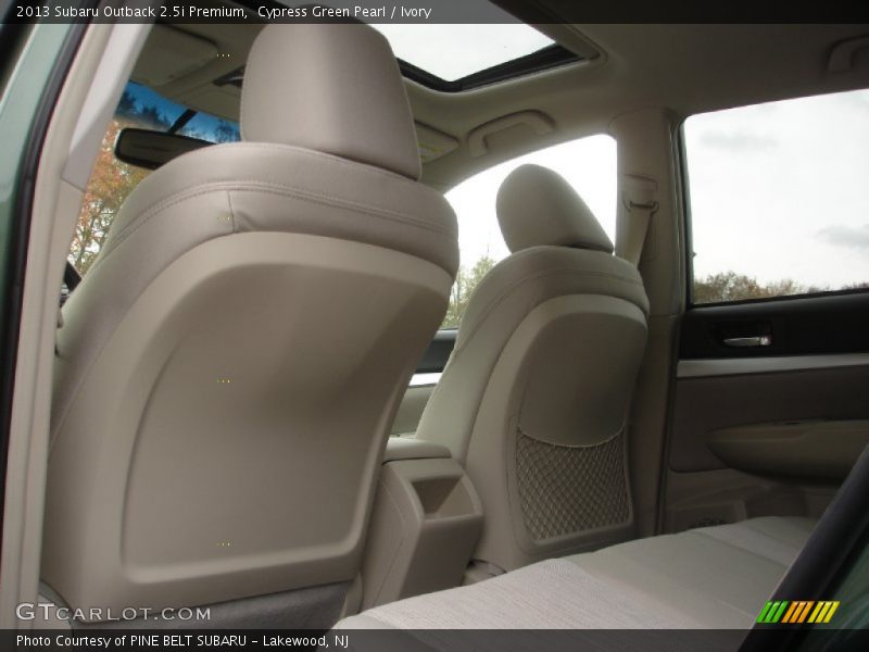 Cypress Green Pearl / Ivory 2013 Subaru Outback 2.5i Premium