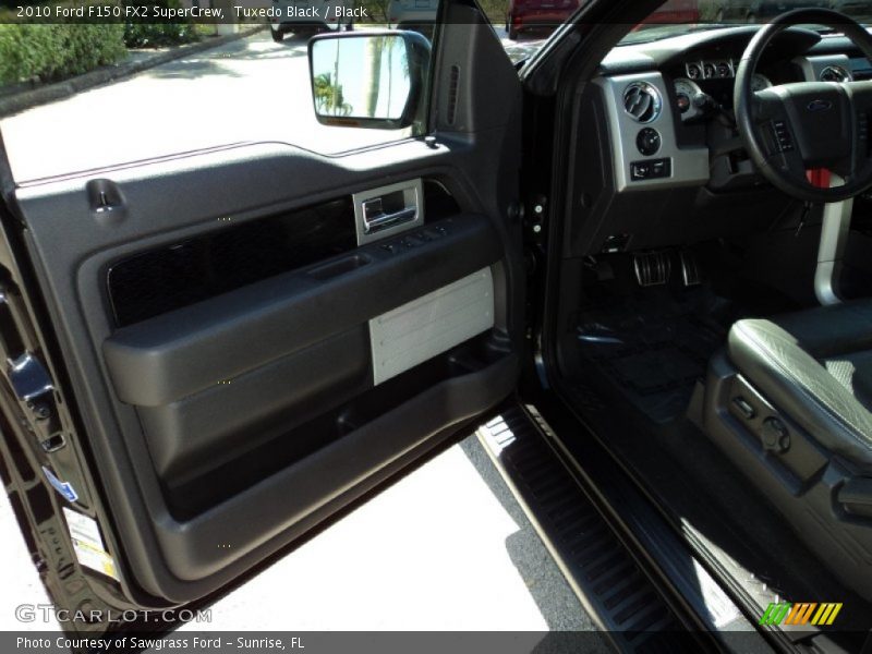 Tuxedo Black / Black 2010 Ford F150 FX2 SuperCrew