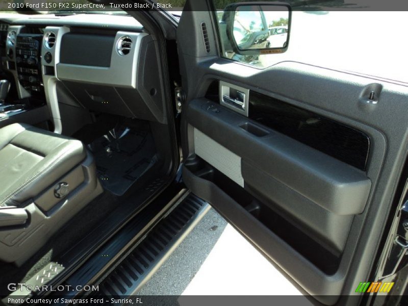 Tuxedo Black / Black 2010 Ford F150 FX2 SuperCrew