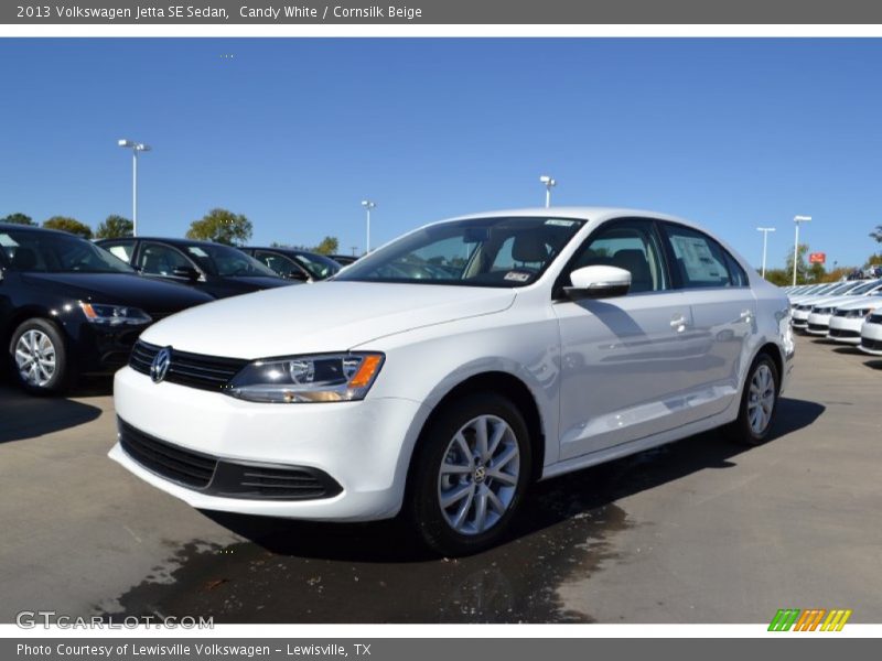 Candy White / Cornsilk Beige 2013 Volkswagen Jetta SE Sedan