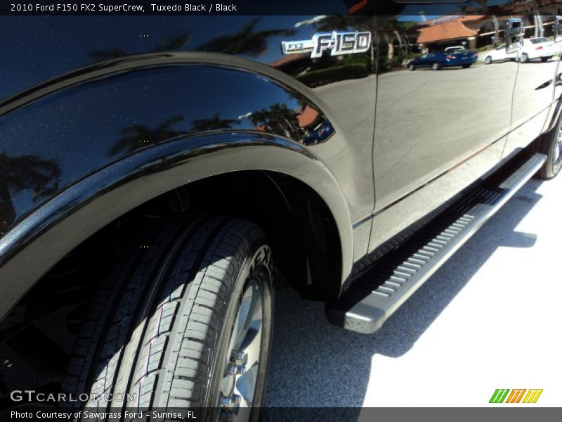 Tuxedo Black / Black 2010 Ford F150 FX2 SuperCrew