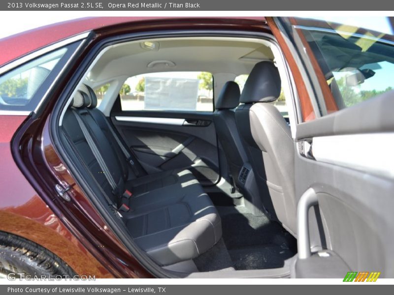 Opera Red Metallic / Titan Black 2013 Volkswagen Passat 2.5L SE
