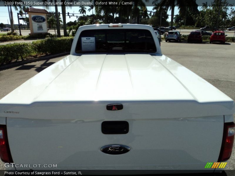 Oxford White / Camel 2009 Ford F350 Super Duty Lariat Crew Cab Dually