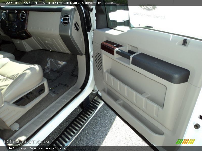 Door Panel of 2009 F350 Super Duty Lariat Crew Cab Dually