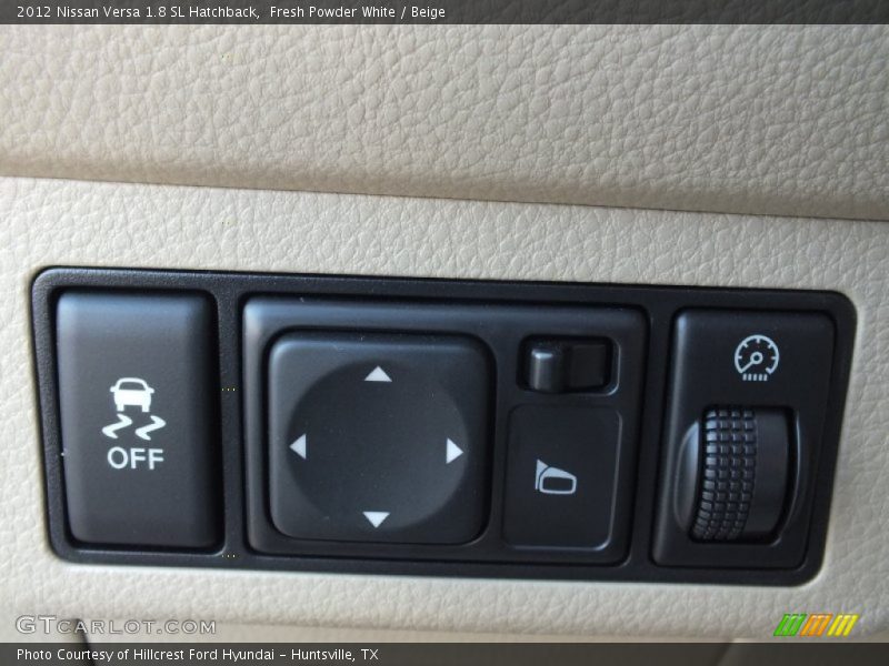 Fresh Powder White / Beige 2012 Nissan Versa 1.8 SL Hatchback
