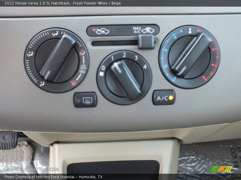 Fresh Powder White / Beige 2012 Nissan Versa 1.8 SL Hatchback