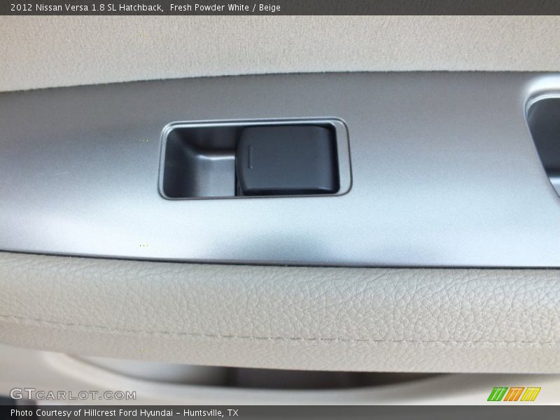 Fresh Powder White / Beige 2012 Nissan Versa 1.8 SL Hatchback
