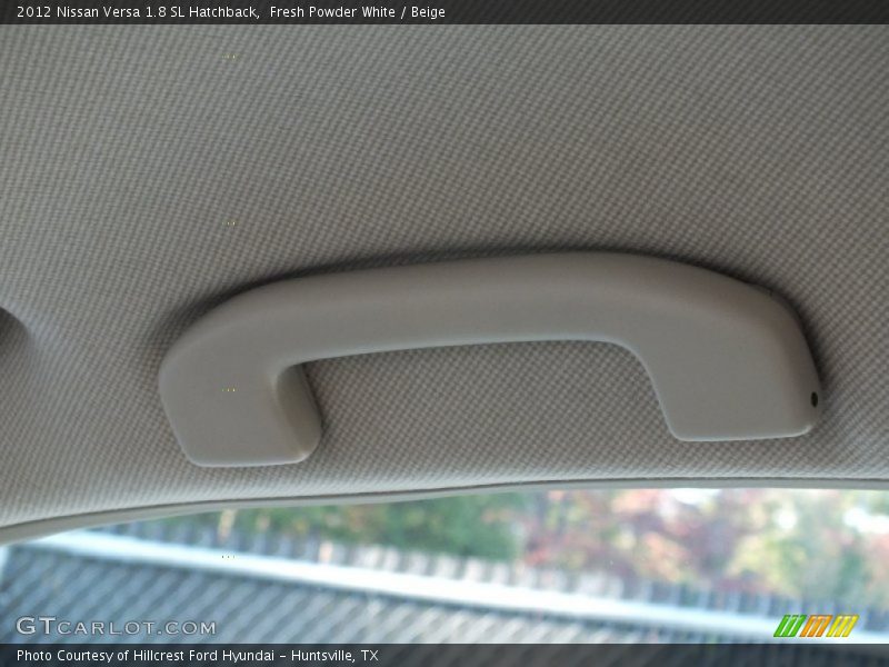 Fresh Powder White / Beige 2012 Nissan Versa 1.8 SL Hatchback