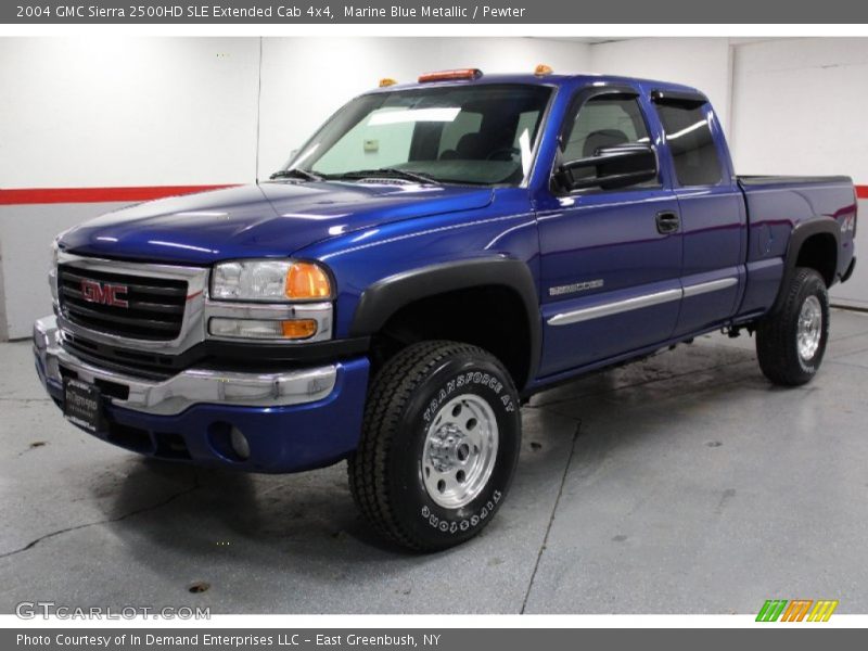 Front 3/4 View of 2004 Sierra 2500HD SLE Extended Cab 4x4