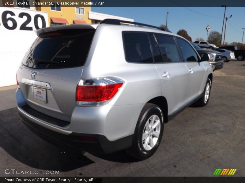 Classic Silver Metallic / Ash 2013 Toyota Highlander SE