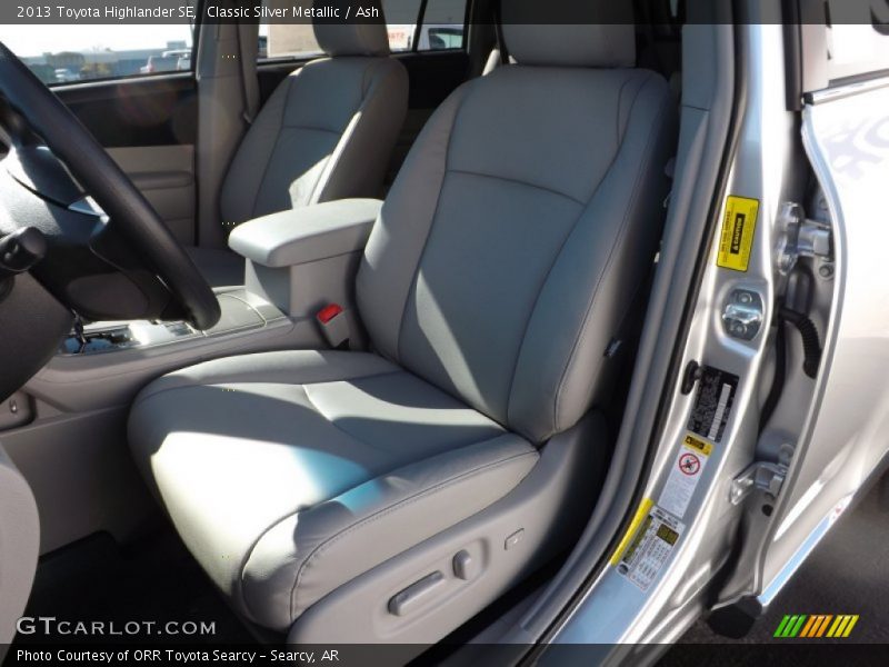 Classic Silver Metallic / Ash 2013 Toyota Highlander SE