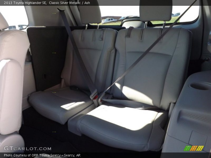 Classic Silver Metallic / Ash 2013 Toyota Highlander SE