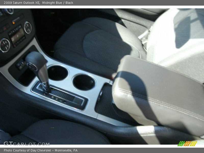 Midnight Blue / Black 2009 Saturn Outlook XE