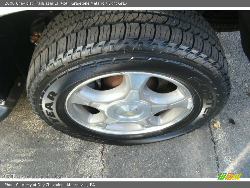 Graystone Metallic / Light Gray 2006 Chevrolet TrailBlazer LT 4x4
